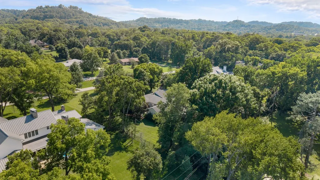 1018 Gateway Lane Nashville TN 37220