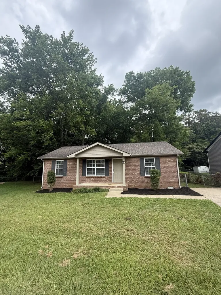 105 Monarch Lane Clarksville TN 37042