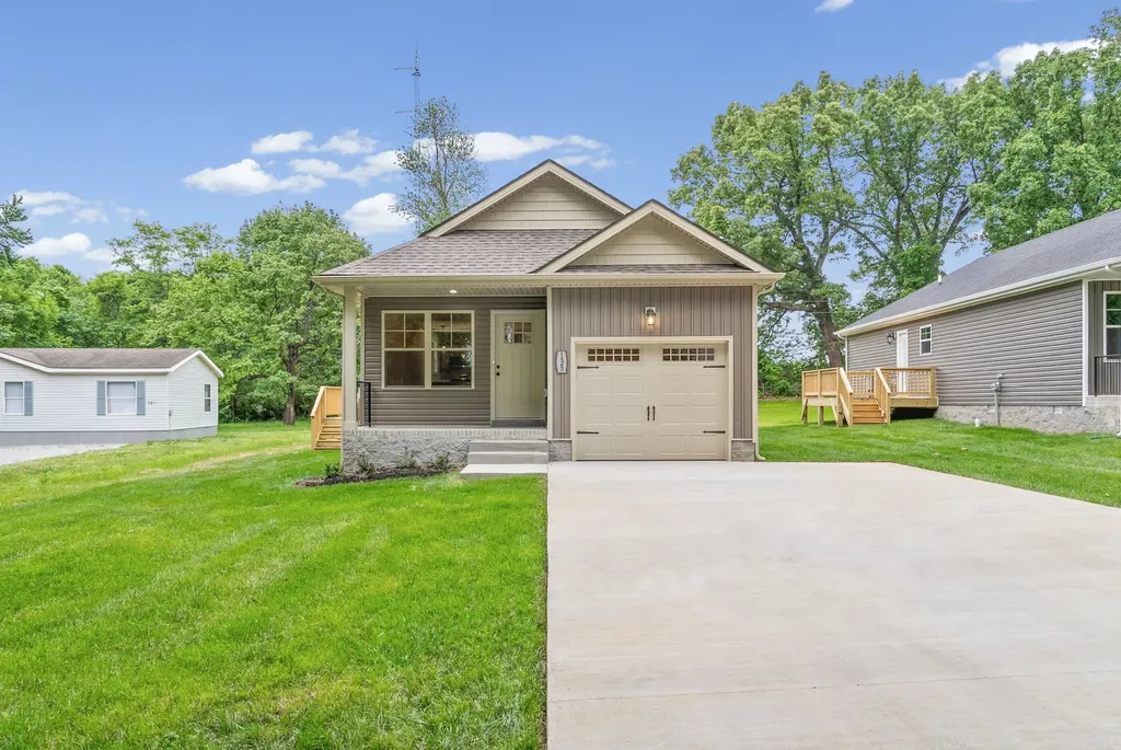 120 Alabama Avenue Oak Grove KY 42262