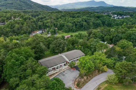 2806 Suncrest Road Pigeon Forge TN 37863