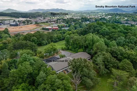 2806 Suncrest Road Pigeon Forge TN 37863