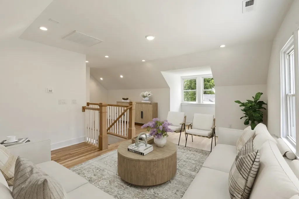 911 Fairwin Avenue Nashville TN 37216