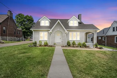 911 Fairwin Avenue Nashville TN 37216