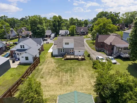 911 Fairwin Avenue Nashville TN 37216
