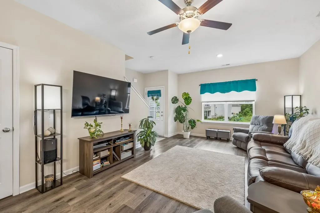 523 Moshe Flam Place La Vergne TN 37086
