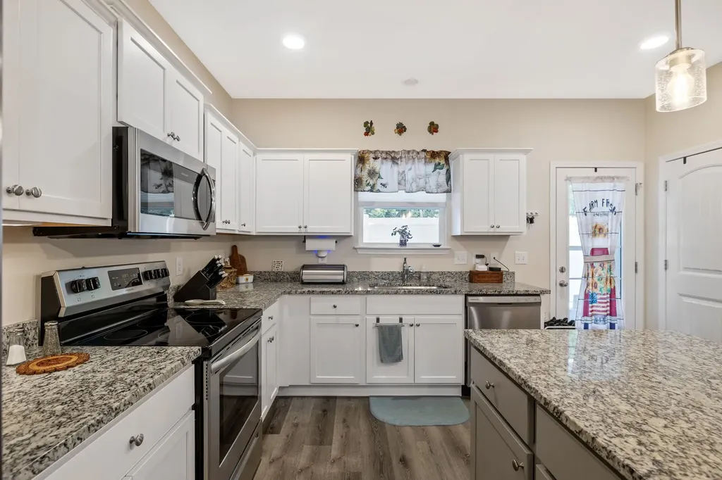 523 Moshe Flam Place La Vergne TN 37086