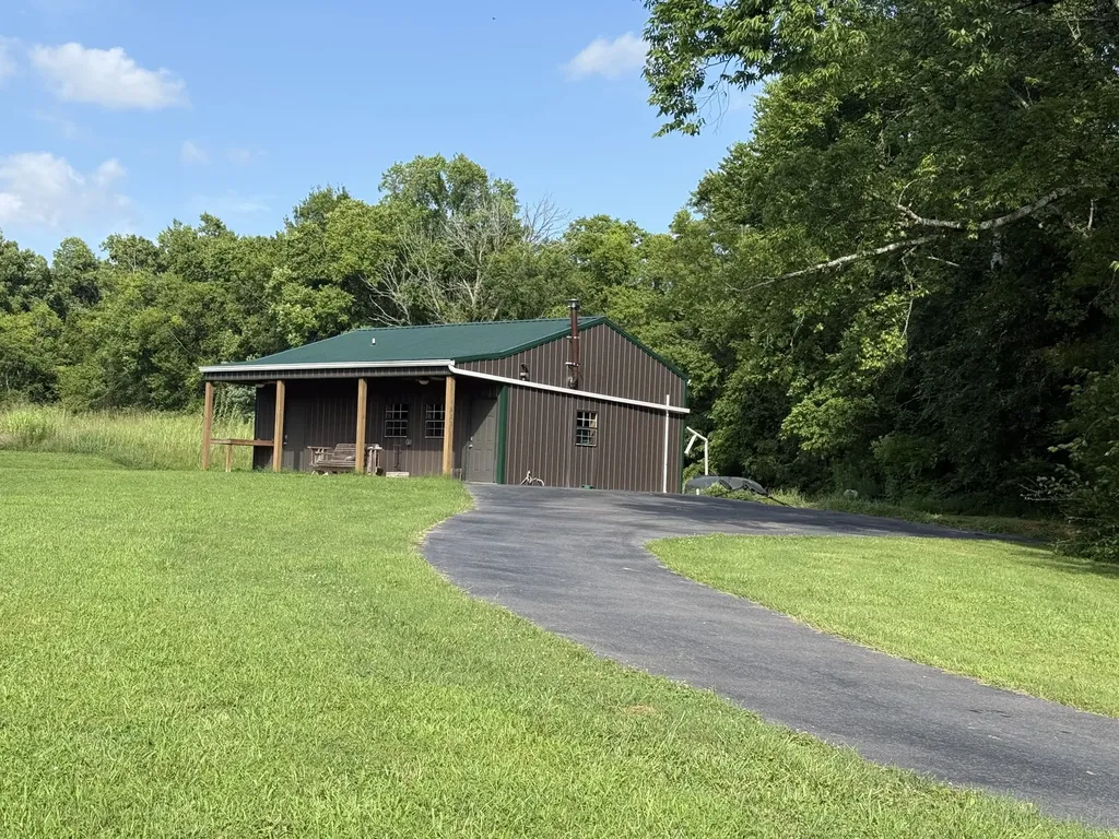 1600 Ledford Road Culleoka TN 38451
