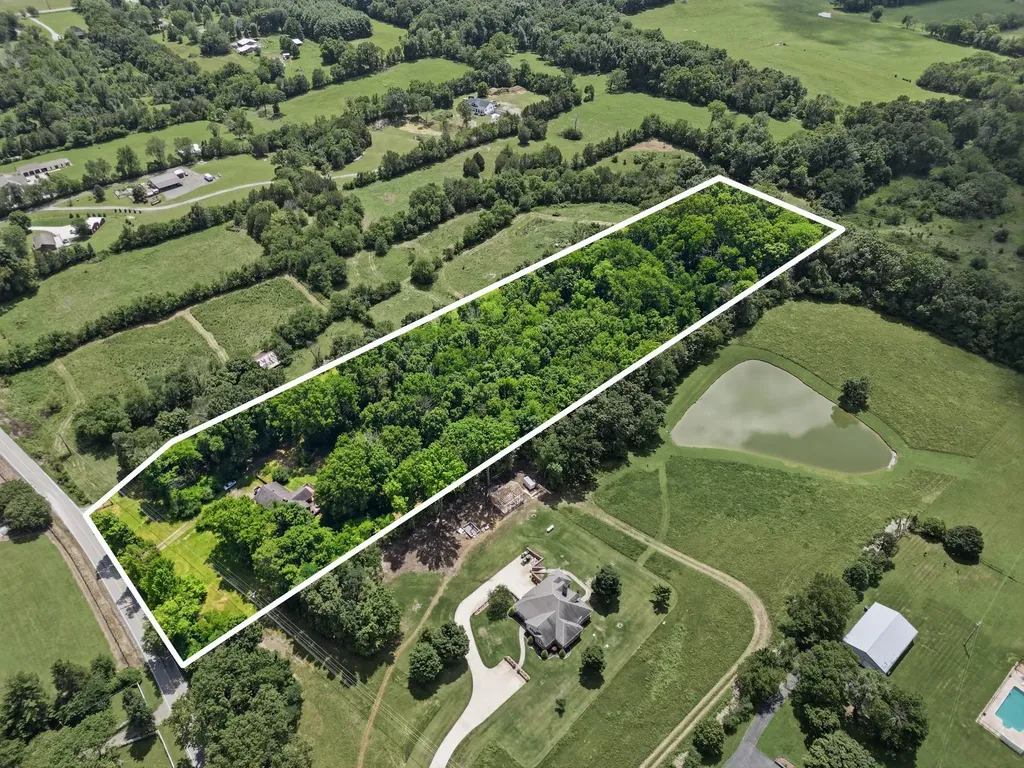 9044 Coles Ferry Pike Lebanon TN 37087