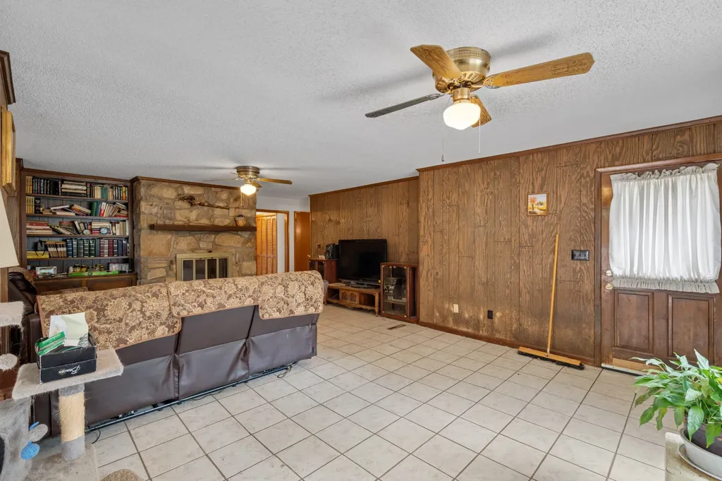 9044 Coles Ferry Pike Lebanon TN 37087