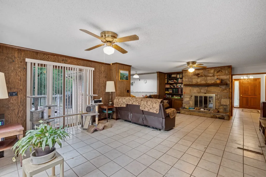 9044 Coles Ferry Pike Lebanon TN 37087