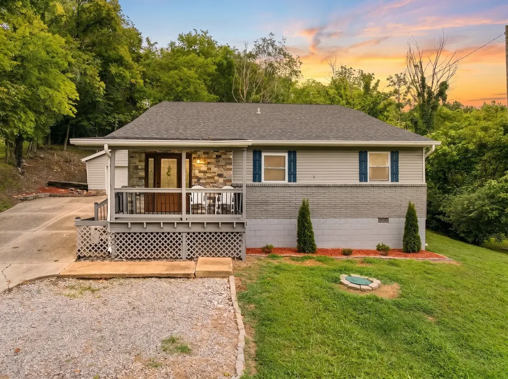 1116 Hitt Lane Goodlettsville TN 37072