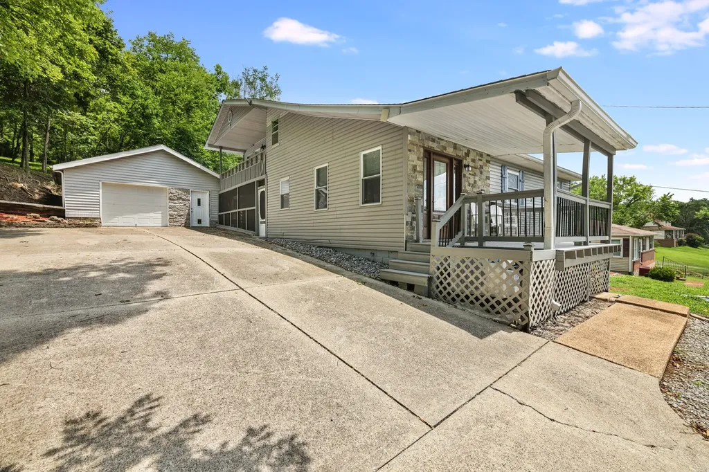 1116 Hitt Lane Goodlettsville TN 37072