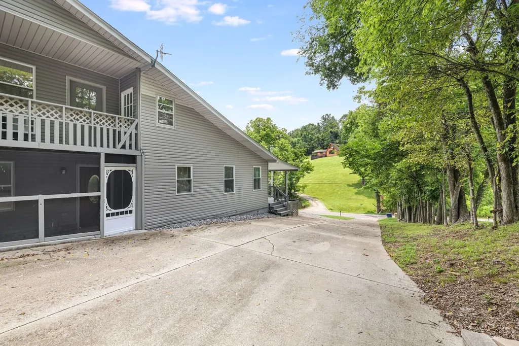 1116 Hitt Lane Goodlettsville TN 37072