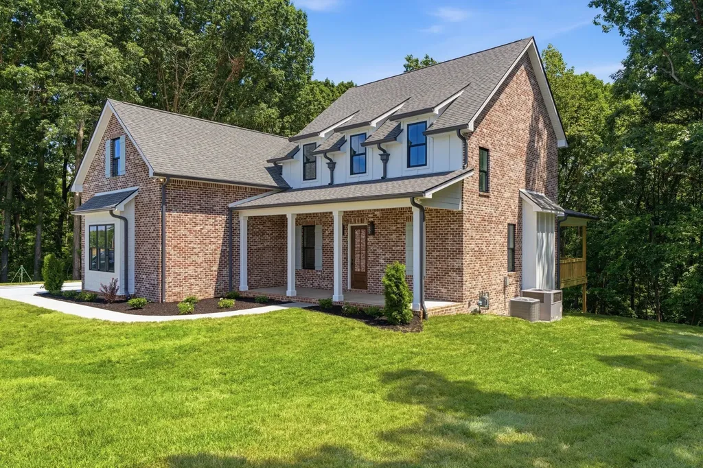 5855 Fisher Grove Road Greenbrier TN 37073