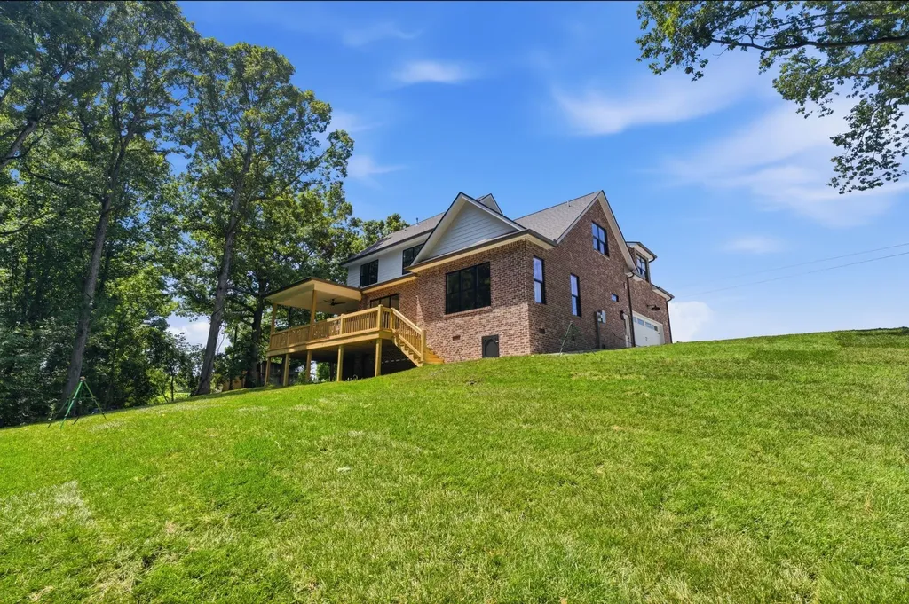 5855 Fisher Grove Road Greenbrier TN 37073