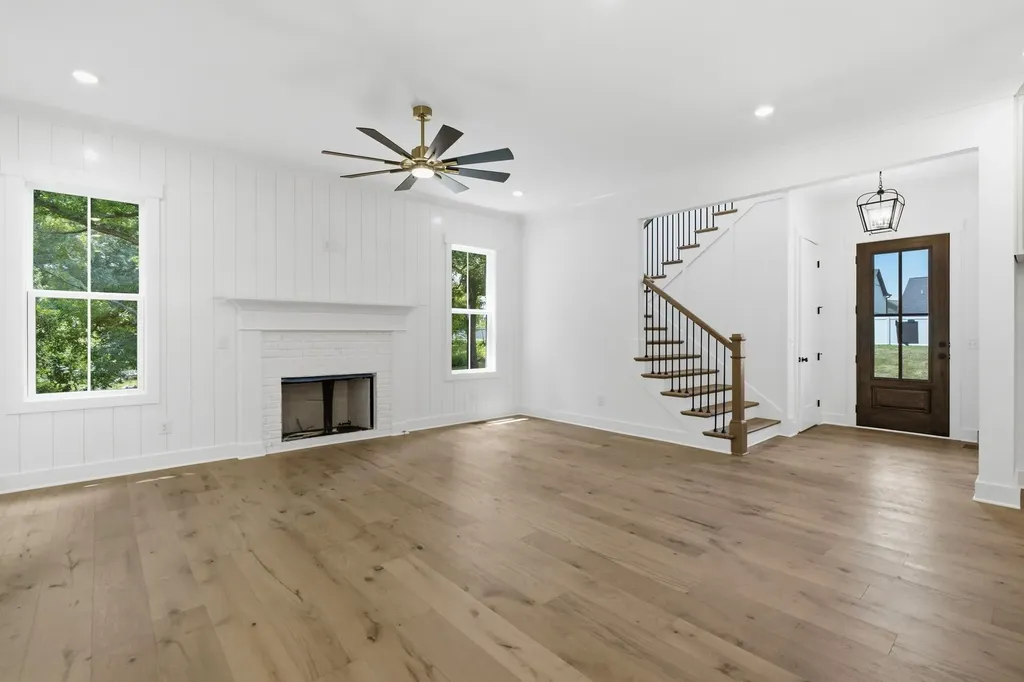 5855 Fisher Grove Road Greenbrier TN 37073