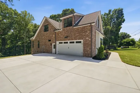 5855 Fisher Grove Road Greenbrier TN 37073
