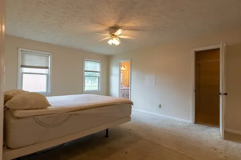 1200 Pin Oak Drive Hopkinsville KY 42240
