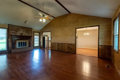 1200 Pin Oak Drive Hopkinsville KY 42240