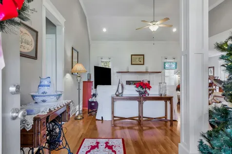 3043 Cross Gate Lane Columbia TN 38401