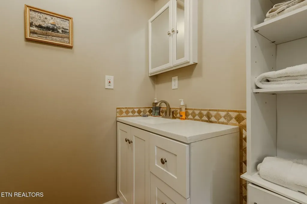 298 Brock Road Maynardville TN 37807