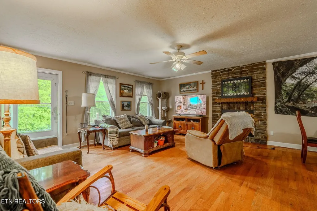 298 Brock Road Maynardville TN 37807