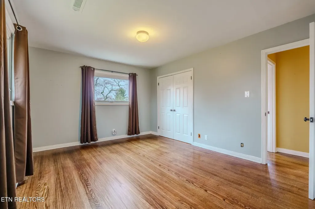 332 Crestview Road Knoxville TN 37934