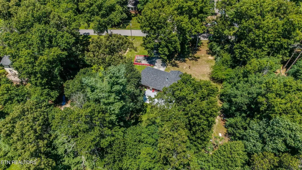 860 Mimosa Lane Crossville TN 38572