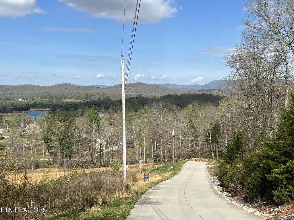 72 Pinnacle Pointe Way Sharps Chapel TN 37866