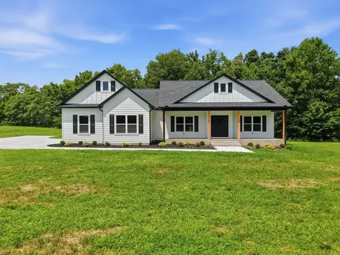 11100 H O Allison Road Baxter TN 38544