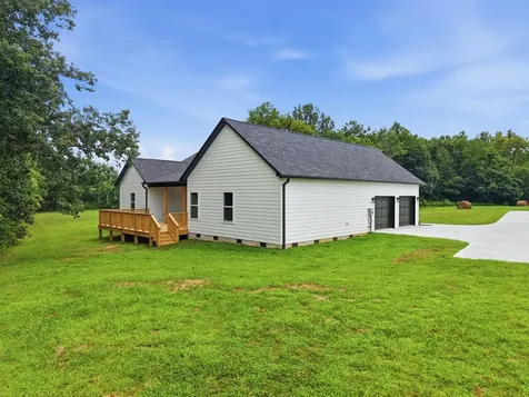 11100 H O Allison Road Baxter TN 38544