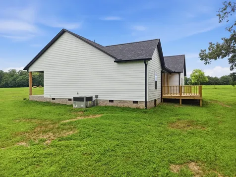 11100 H O Allison Road Baxter TN 38544