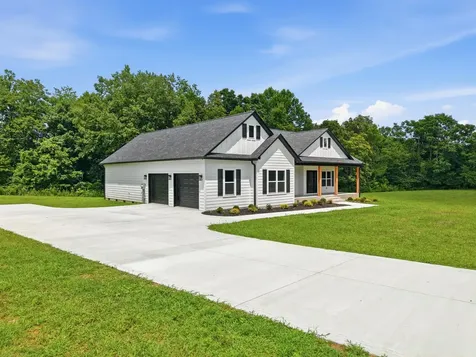 11100 H O Allison Road Baxter TN 38544