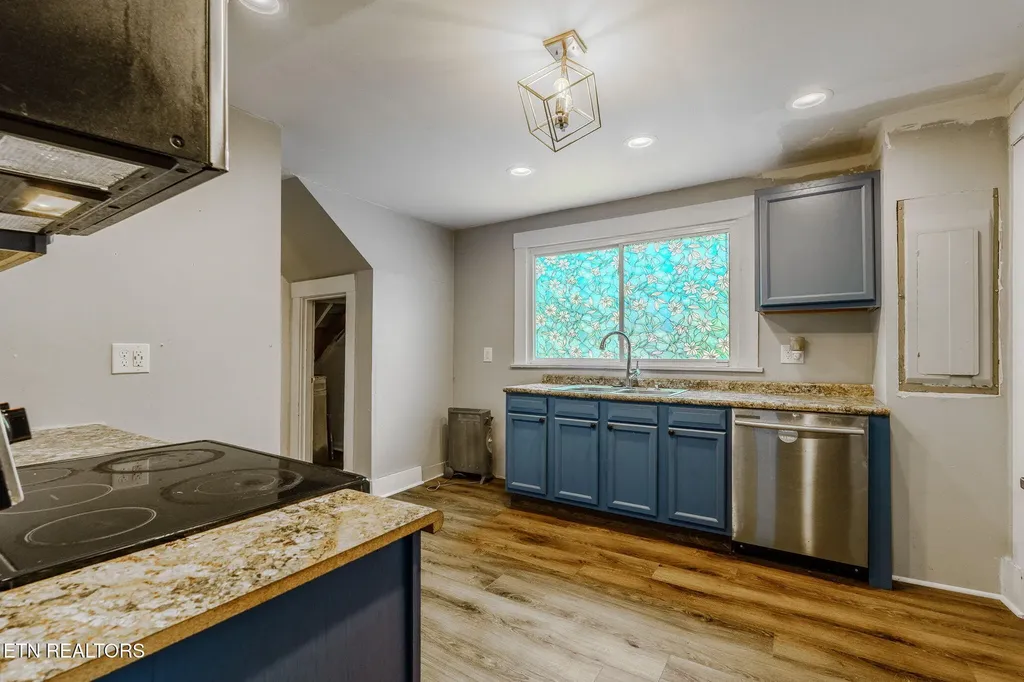 1619 Beaumont Avenue Knoxville TN 37921