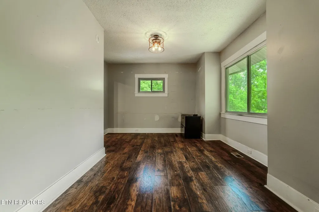 1619 Beaumont Avenue Knoxville TN 37921