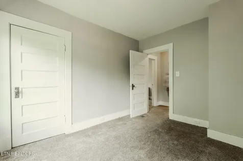 1619 Beaumont Avenue Knoxville TN 37921