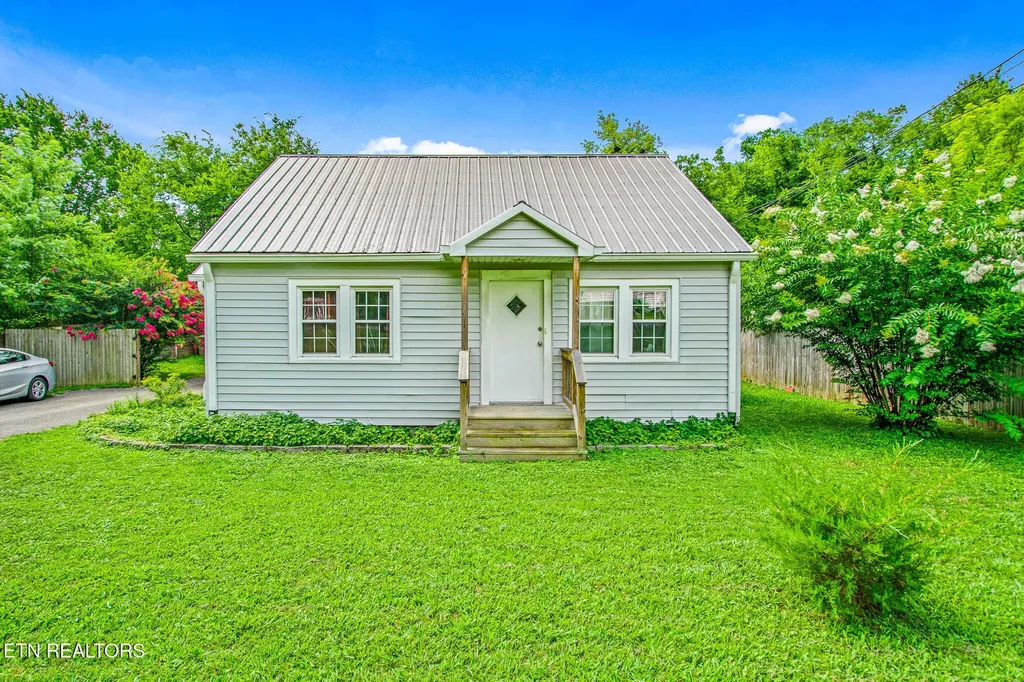 2404 Cedar Lane Knoxville TN 37918
