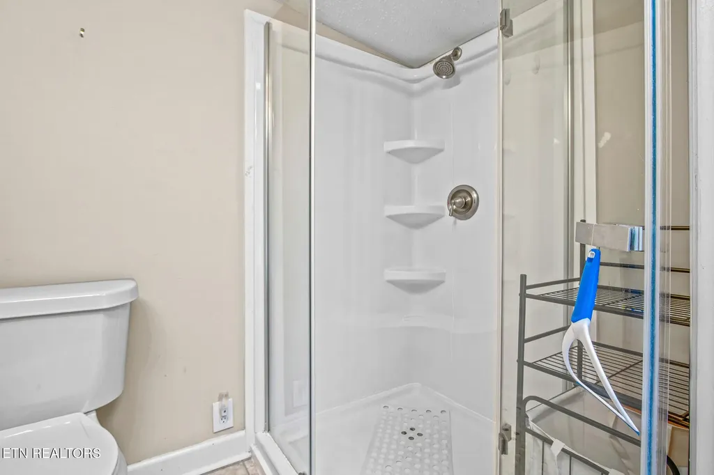2404 Cedar Lane Knoxville TN 37918