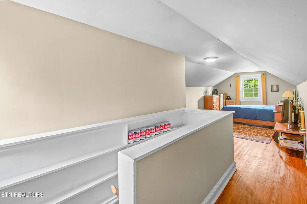 2404 Cedar Lane Knoxville TN 37918