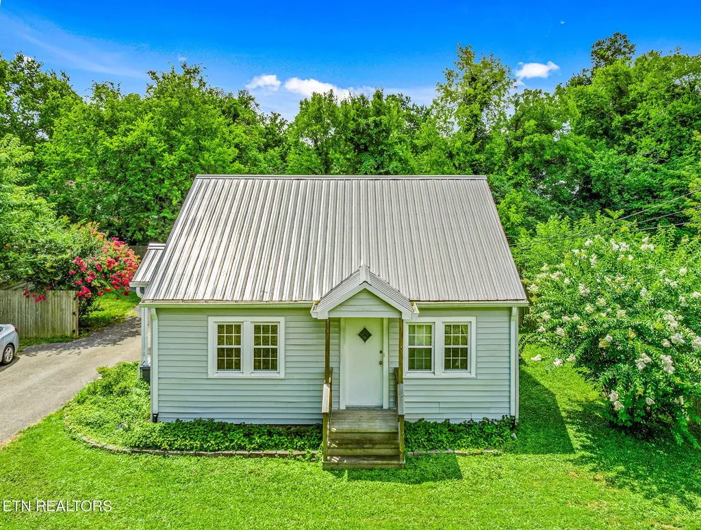 2404 Cedar Lane Knoxville TN 37918