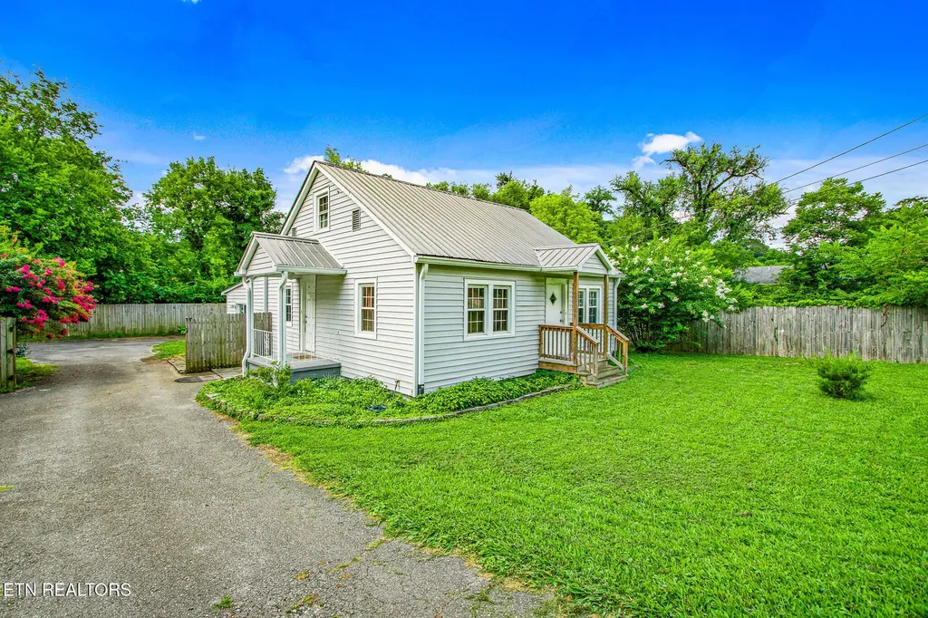 2404 Cedar Lane Knoxville TN 37918