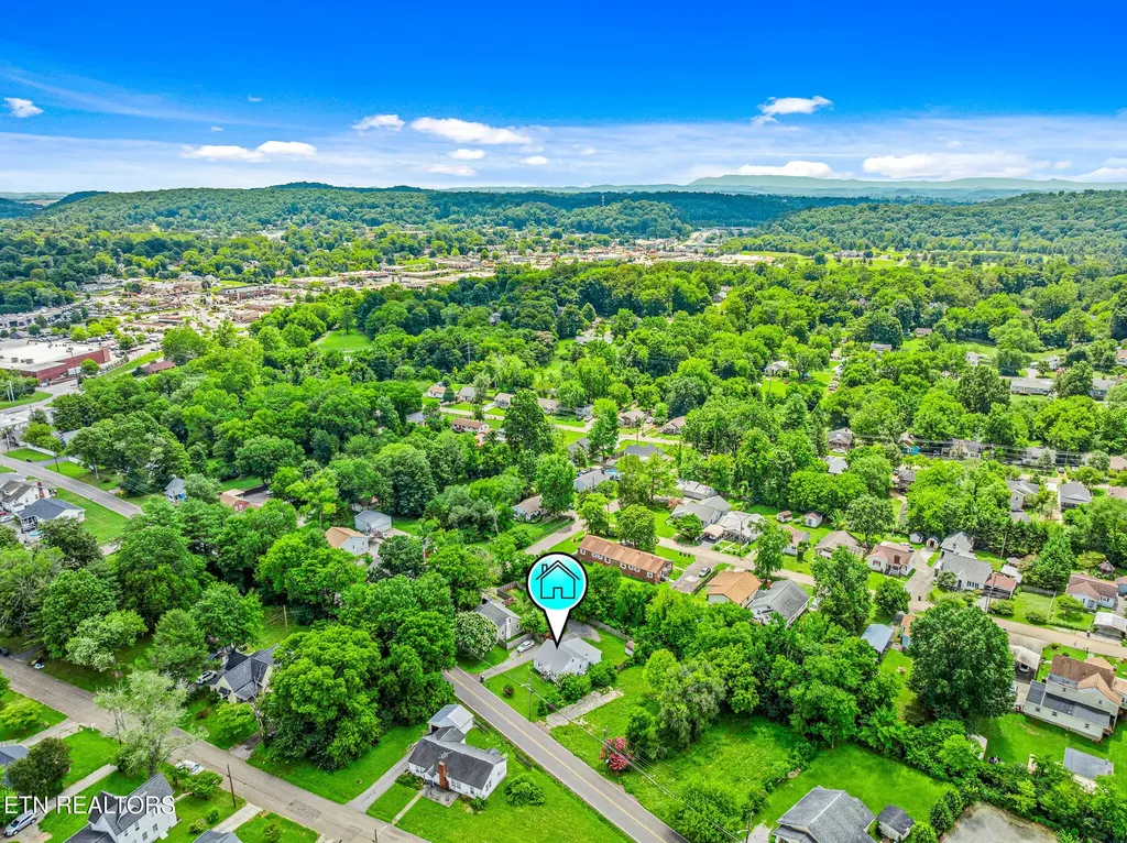 2404 Cedar Lane Knoxville TN 37918