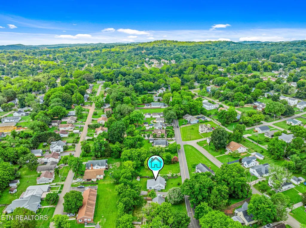 2404 Cedar Lane Knoxville TN 37918
