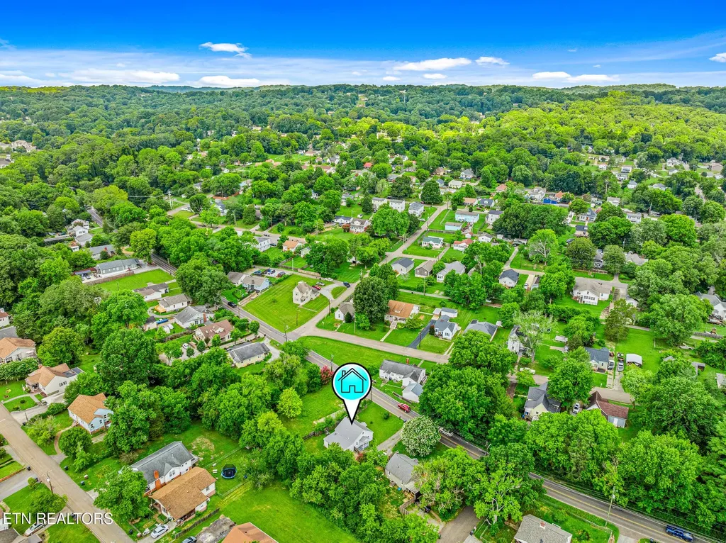 2404 Cedar Lane Knoxville TN 37918