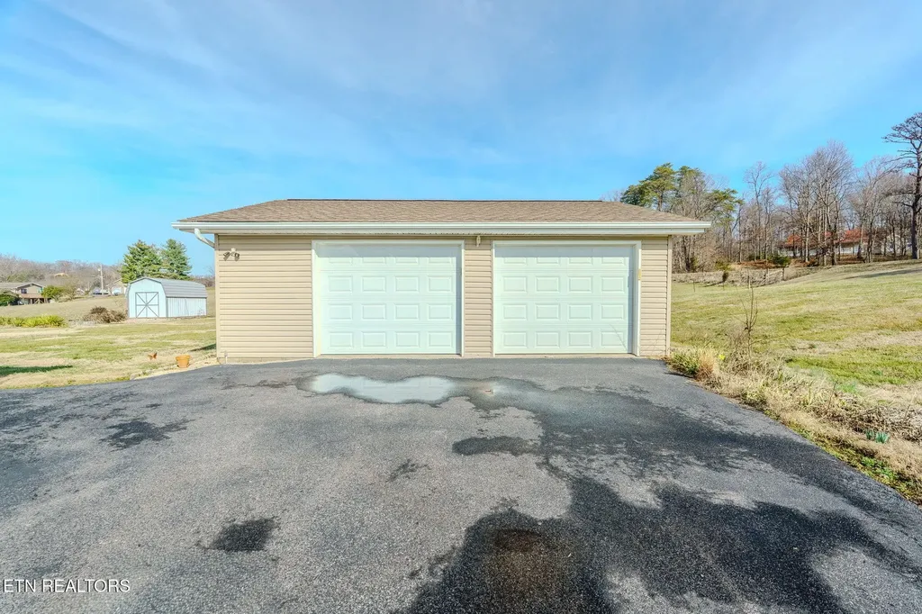 2008 Bessie Slaton Road Dandridge TN 37725
