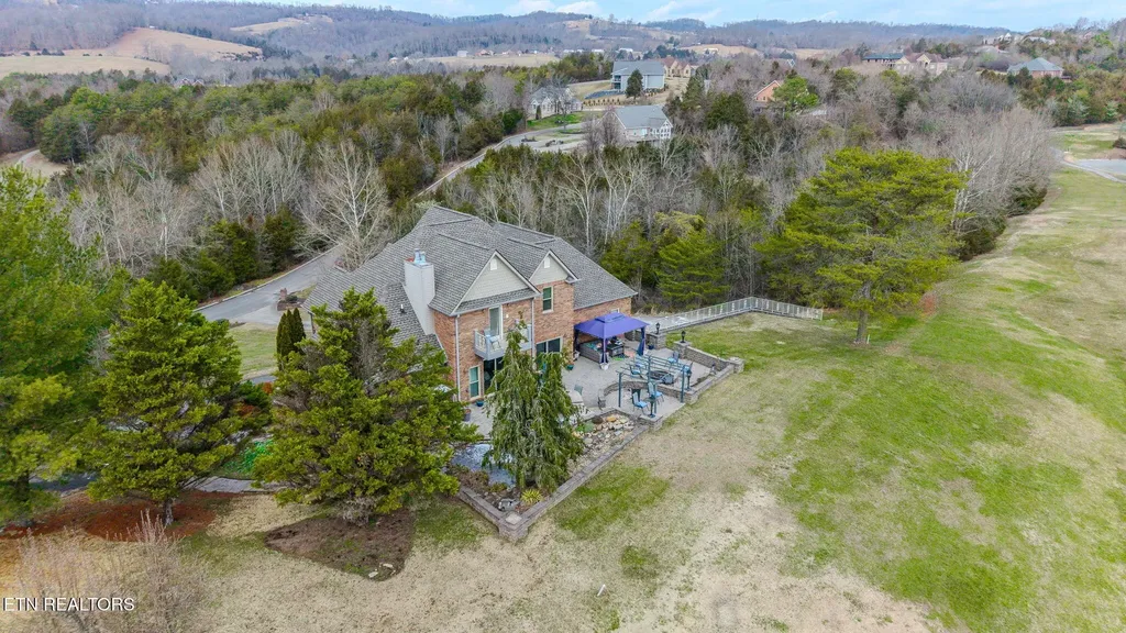 205 Links Court Tazewell TN 37879