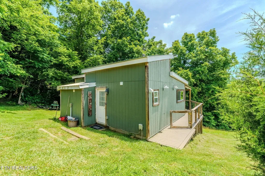 1563 Raven Hill Road Tazewell TN 37879