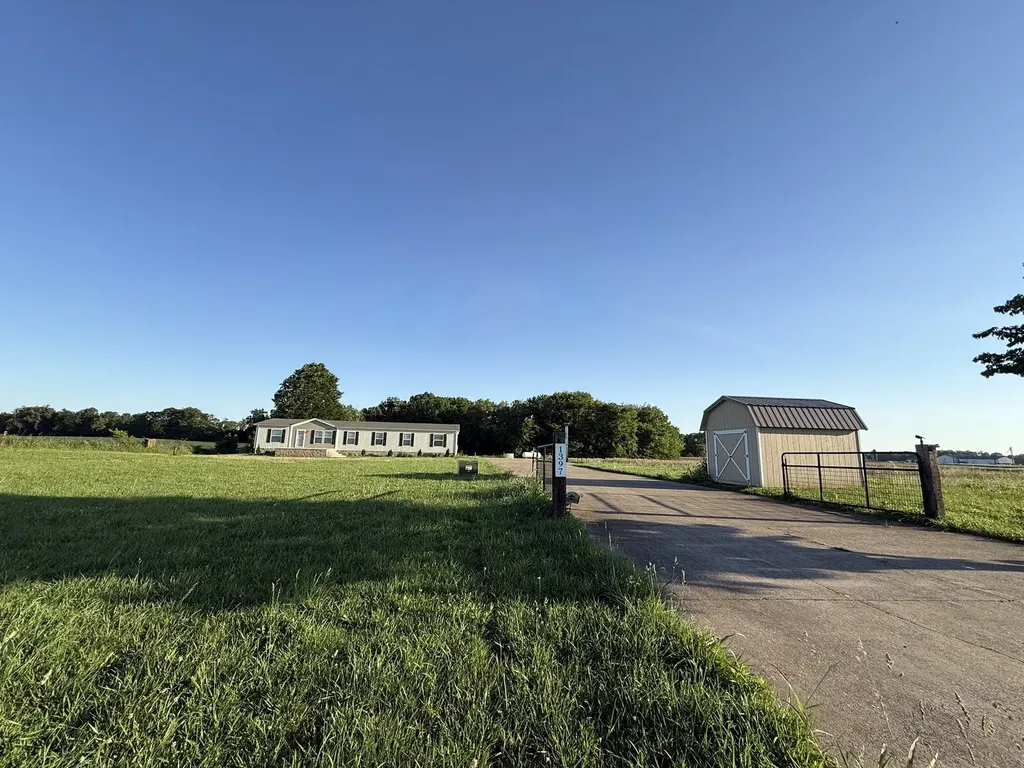 1397 Watts Road Trenton KY 42286
