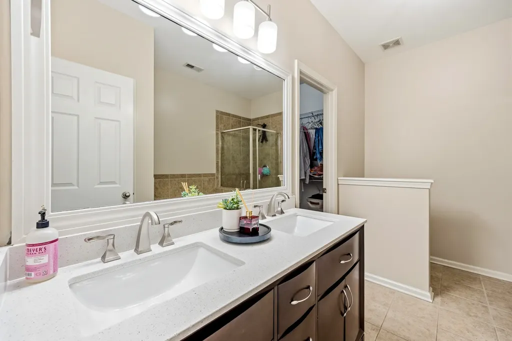 817 Hobbit Lane Nashville TN 37211