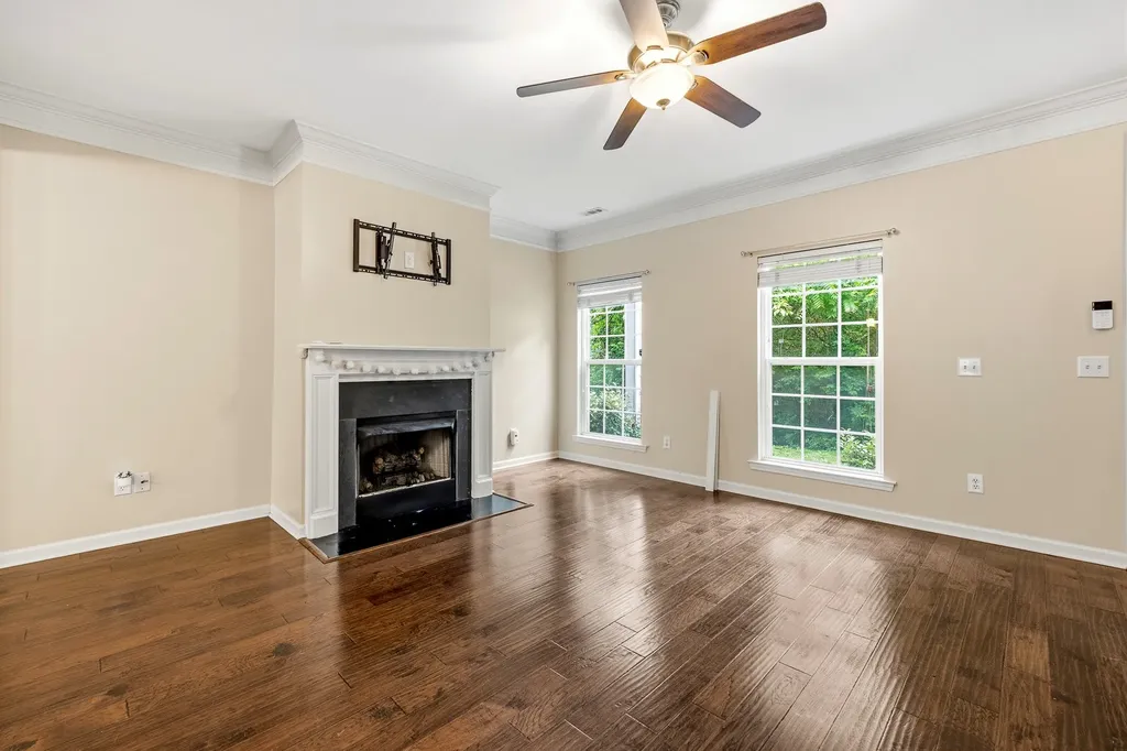 817 Hobbit Lane Nashville TN 37211